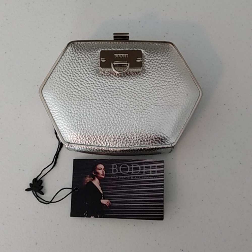 Bodhi Minaudiere